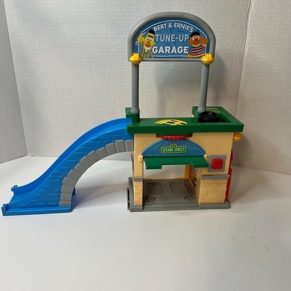 Other - Vintage Sesame Street Bert And Ernie Tune Up Garage Toy